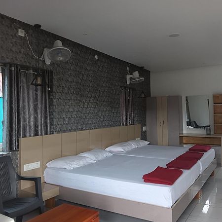 Hilltop Hotel วัลปาไร ภายนอก รูปภาพ