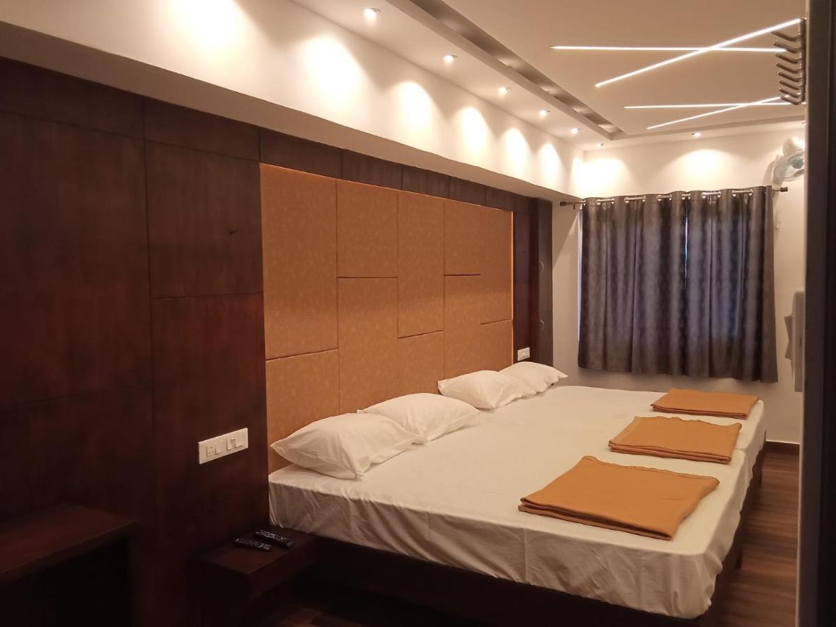 Hilltop Hotel วัลปาไร ภายนอก รูปภาพ